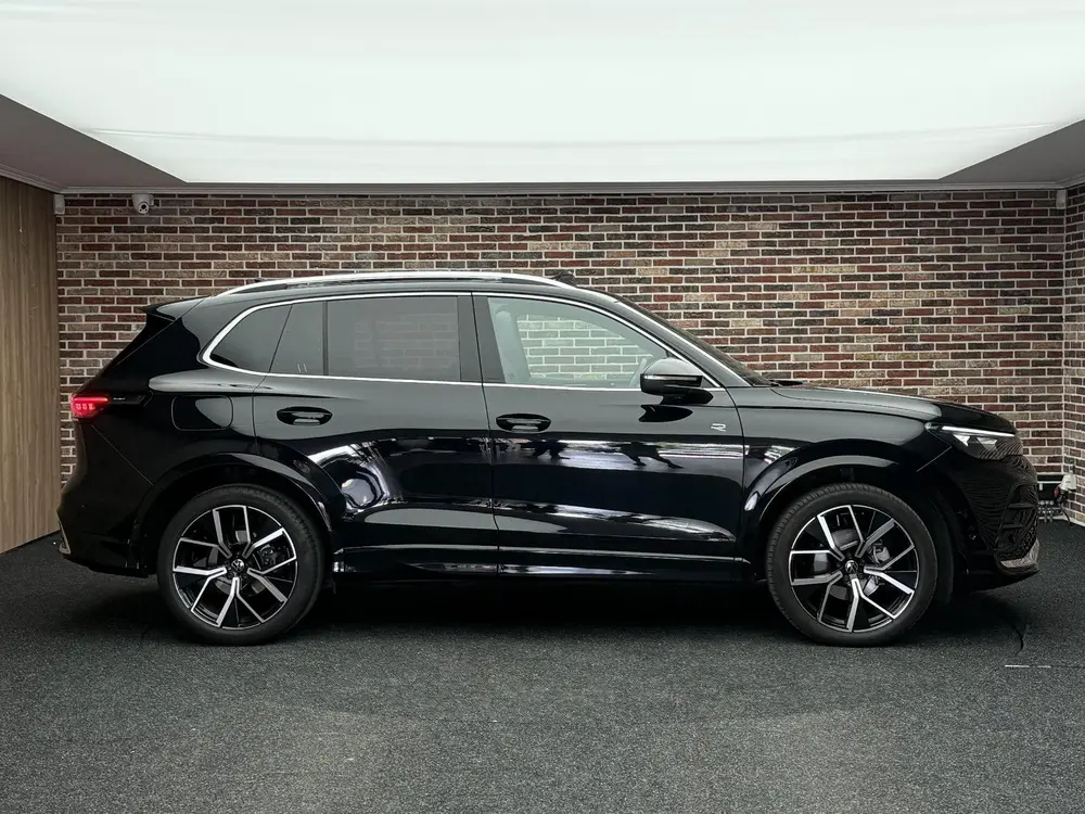 Volkswagen Tiguan 1.5 eTSI R-Line Business Camera Panorama I uit 2025, foto 5