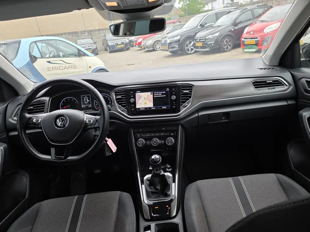 Volkswagen T-Roc NAVI TEL DAB LM PDC CAMERA 1.0 TSI uit 2019, foto 12
