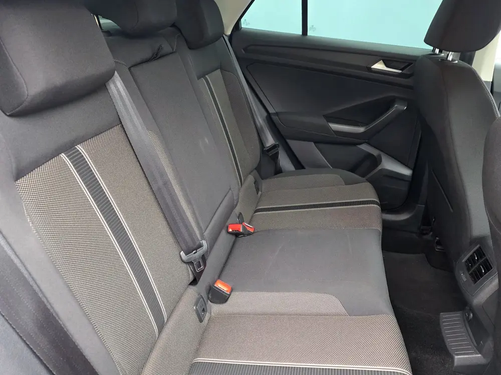 Volkswagen T-Roc NAVI TEL DAB LM PDC CAMERA 1.0 TSI uit 2019, foto 15