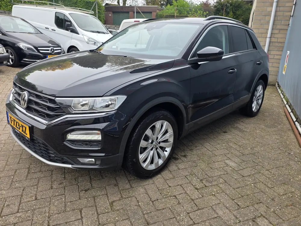 Volkswagen T-Roc NAVI TEL DAB LM PDC CAMERA 1.0 TSI uit 2019, foto 2