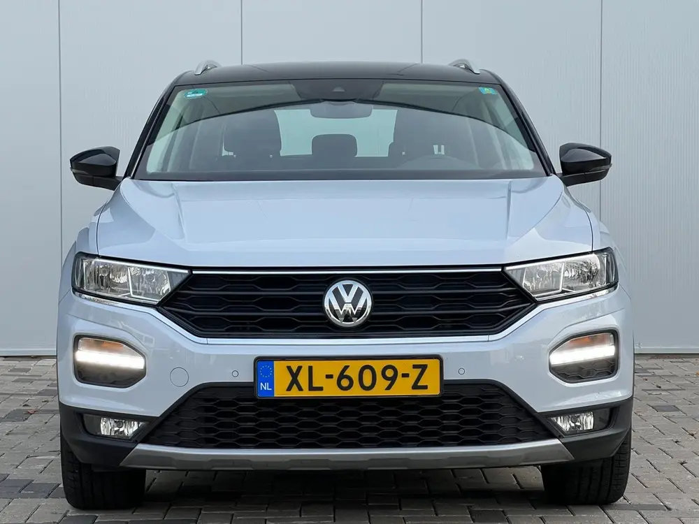 Volkswagen T-Roc 1.5 TSI Style Business Automaat uit 2019, foto 2