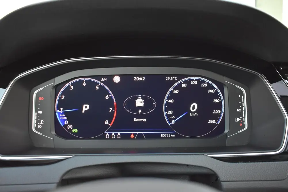Volkswagen Passat Variant 1.5 TSI Business | Camera | Climat uit 2022, foto 15