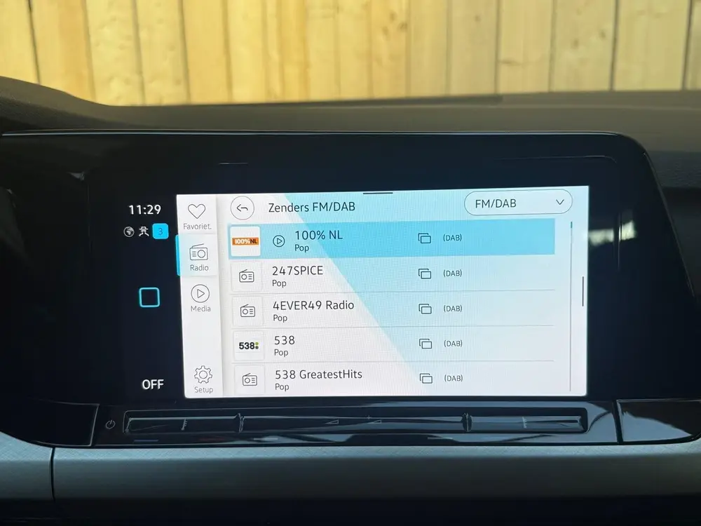 Volkswagen Golf Variant 1.0 TSI Life Achteruitrijcamera | Ap uit 2023, foto 17
