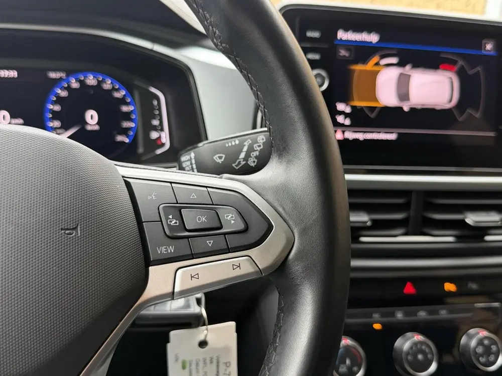 Volkswagen T-Roc 1.0 TSI Life 75 Edition Achteruitrijcamera uit 2022, foto 8