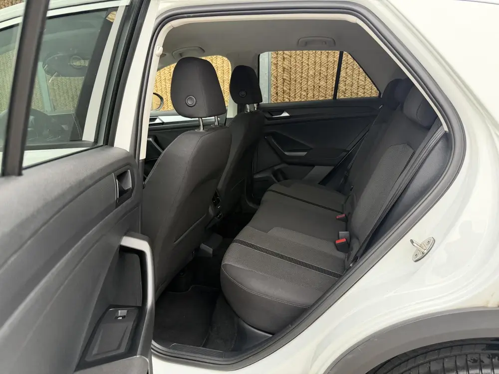 Volkswagen T-Roc 1.0 TSI Life 75 Edition Achteruitrijcamera uit 2022, foto 9
