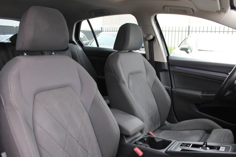 Volkswagen Golf 1.5 eTSI Style PANORAMADAK MEMORY ACC SFEER uit 2020, foto 17