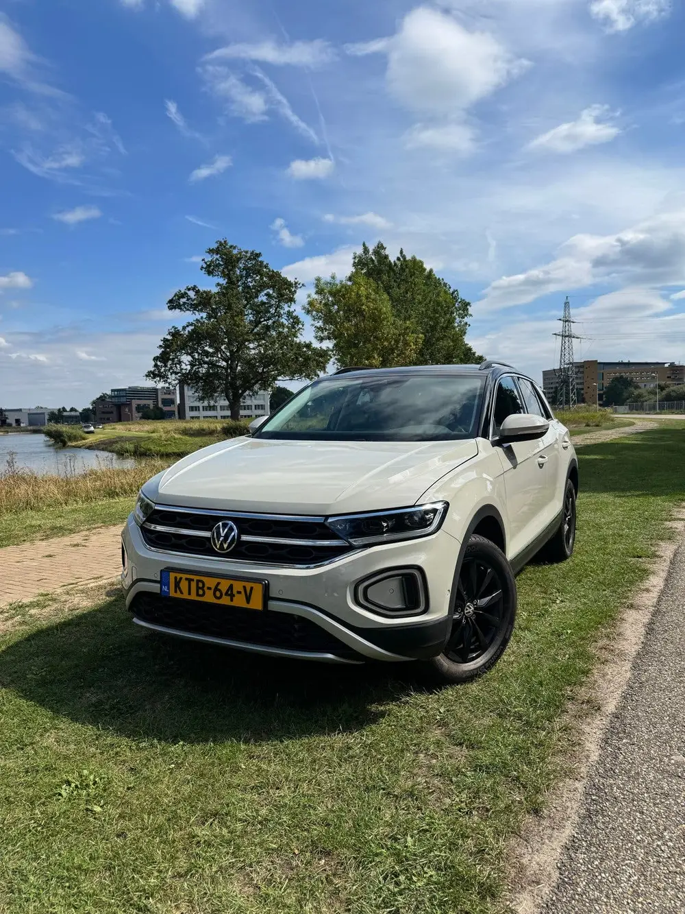 Volkswagen T-Roc Volkwagen T Roc 1,5 TSI (met trekhaak) uit 2024, foto 2