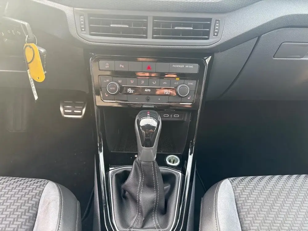 Volkswagen T-CROSS 1.0 TSI R-Line uit 2021, foto 14
