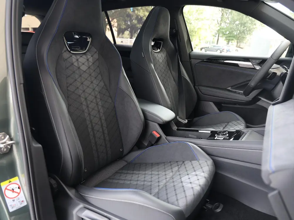 Volkswagen Tiguan R-Line Edition 1.5 eHybrid 204 PK | Trekha uit 2026, foto 8