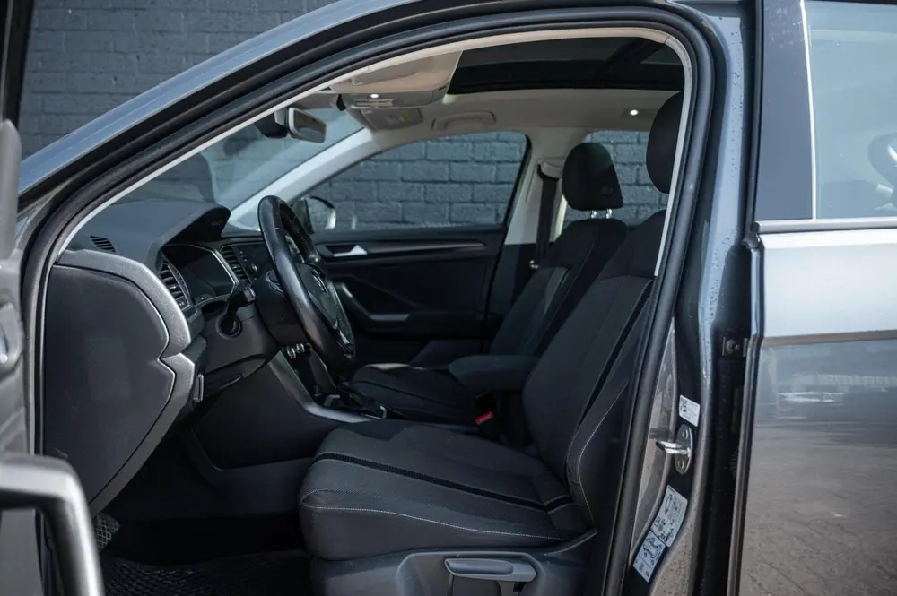 Volkswagen T-Roc 1.5 TSI Sport PANO AUTOMAAT ACC LED NAVI uit 2020, foto 13