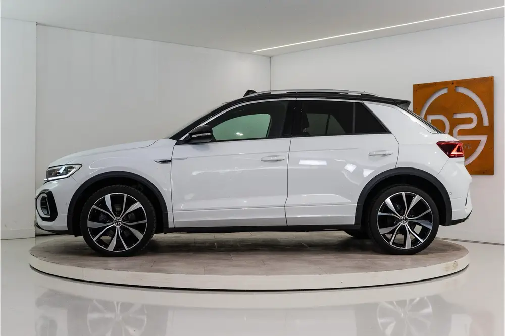 Volkswagen T-Roc 1.5 TSI 2x R-Line 150PK | Pano | Camera | I uit 2022, foto 2