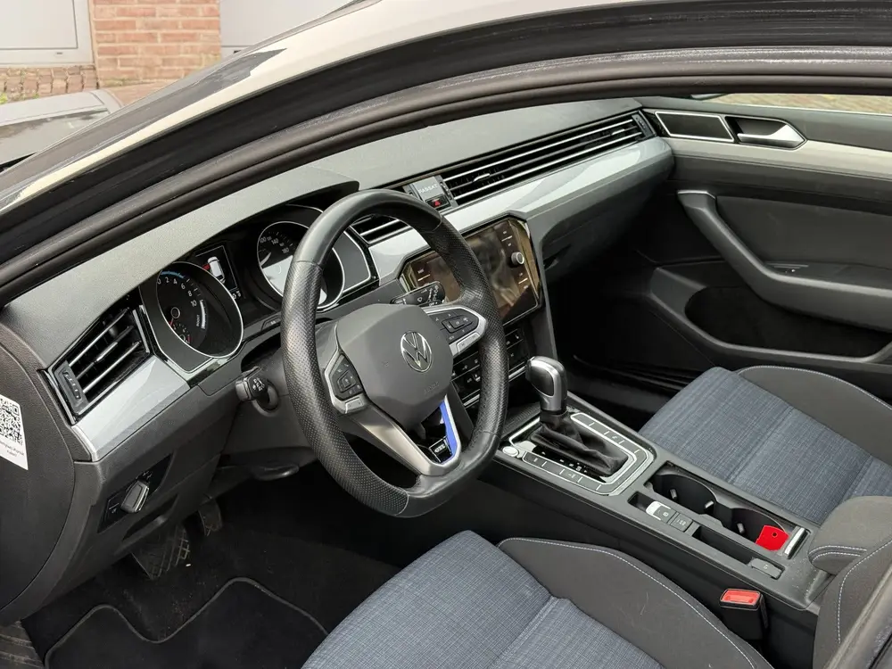 Volkswagen Passat Variant 1.4 TSI PHEV GTE | Camera | Pano | uit 2021, foto 2