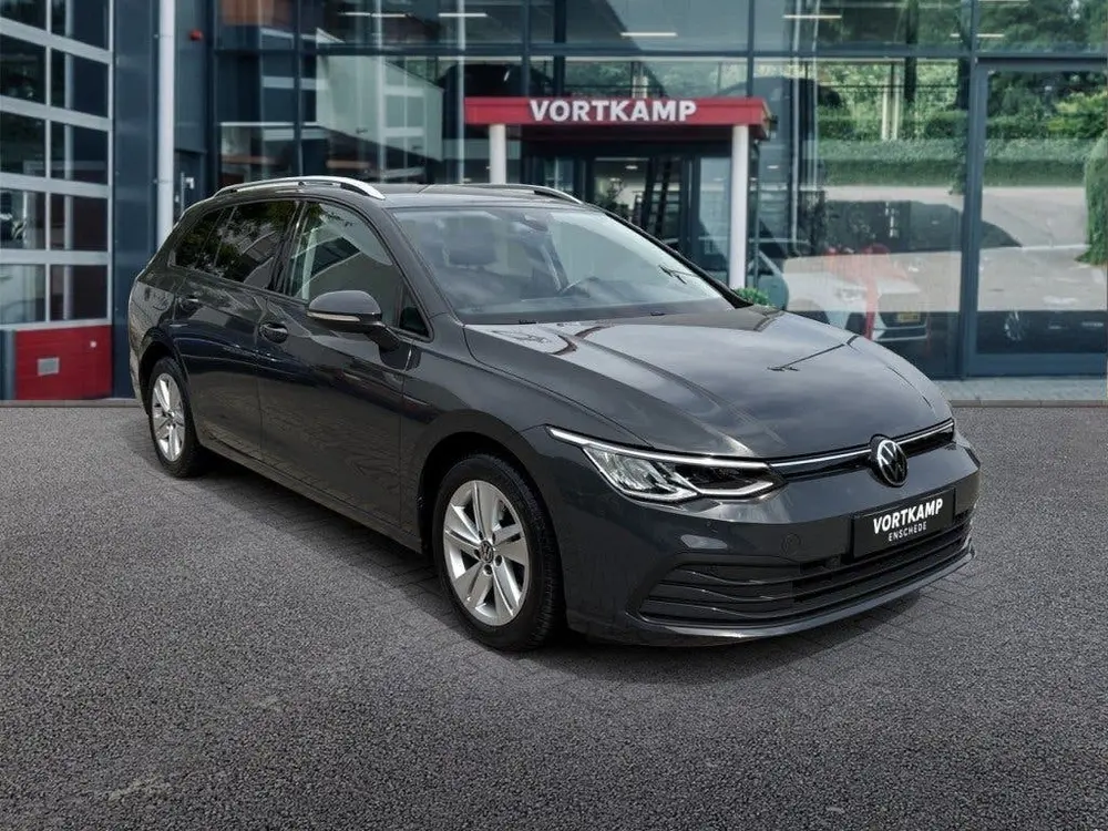 Volkswagen GOLF 1.0 eTSI DSG LIFE TREKHAAK/NAVI/ACC/STOELVER uit 2021, foto 3