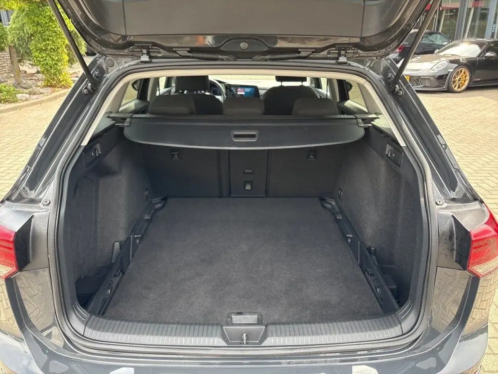 Volkswagen GOLF 1.0 eTSI DSG LIFE TREKHAAK/NAVI/ACC/STOELVER uit 2021, foto 9