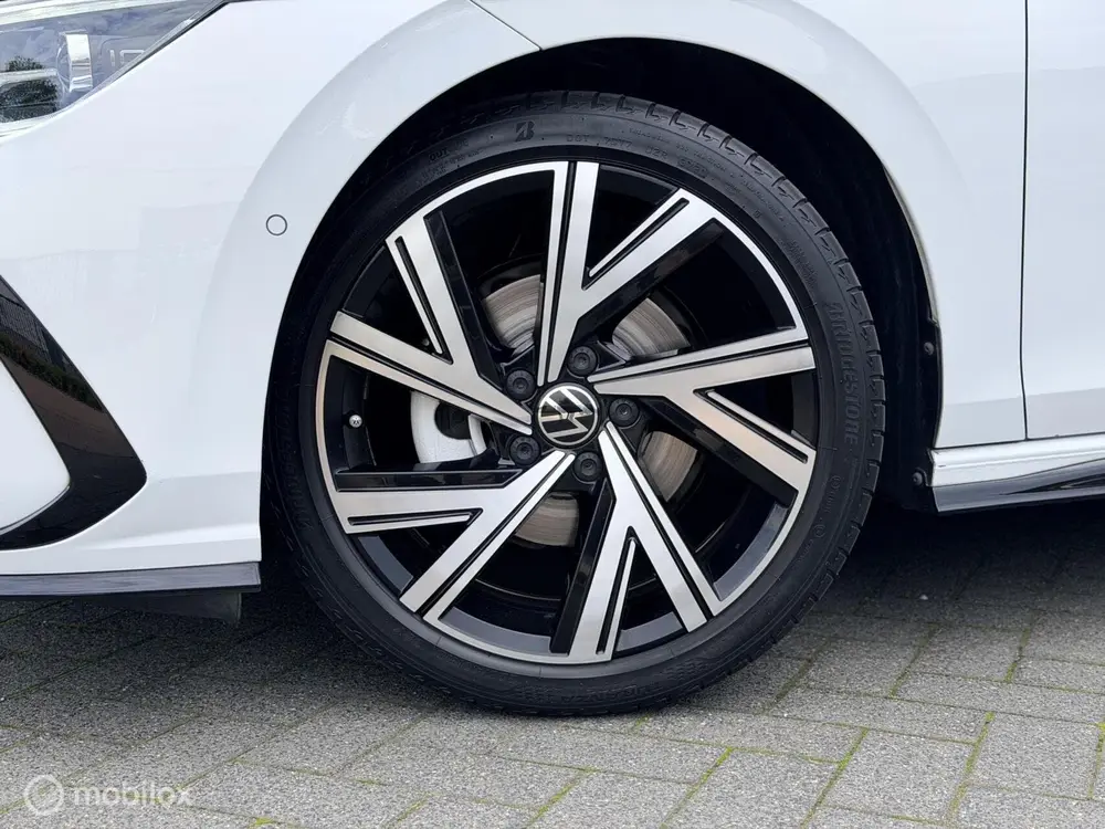 Volkswagen Golf 1.5 eTSI R-Line 1e Eig NIEUWSTAAT! uit 2021, foto 2