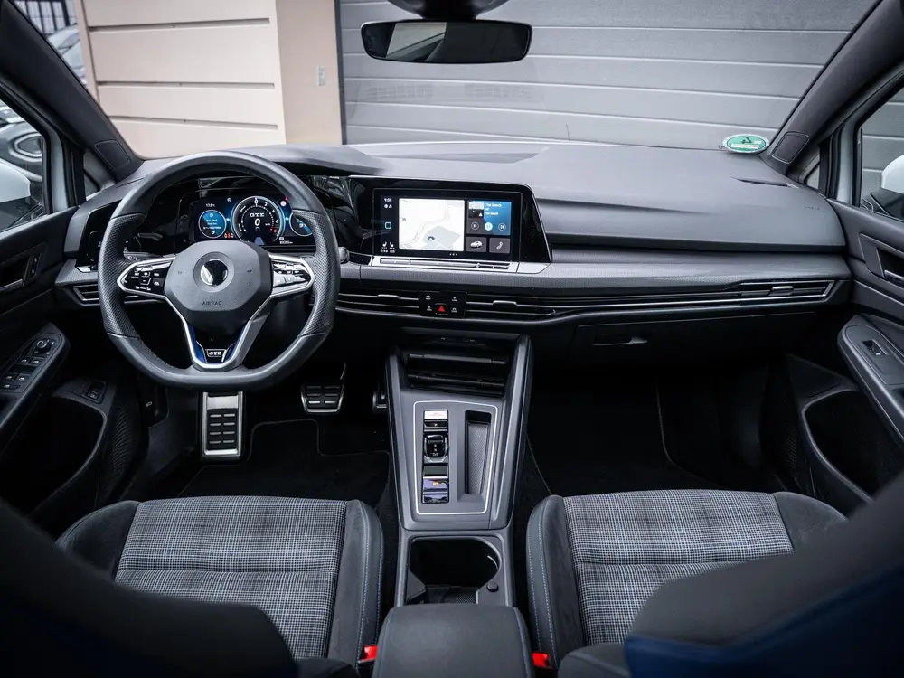Volkswagen Golf 8 1.4 eHybrid GTE - Pano l Camera l Carplay uit 2021, foto 10