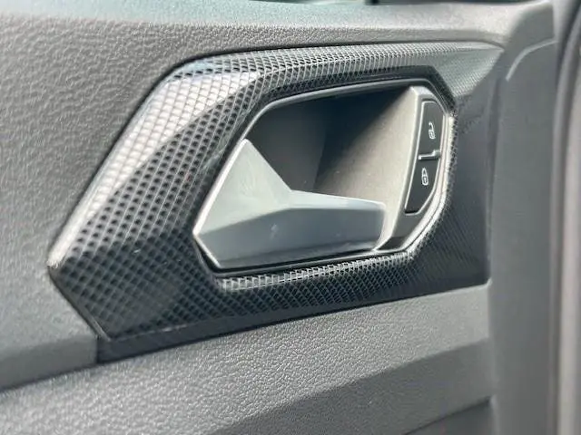 Volkswagen T-Cross 1.0 TSI Life Edition l Stoelverwarming l uit 2024, foto 16