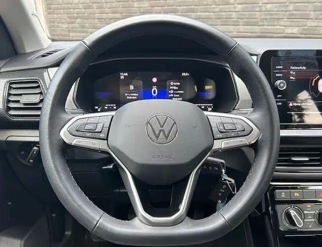 Volkswagen T-Cross 1.0 TSI Life Edition l Stoelverwarming l uit 2024, foto 6