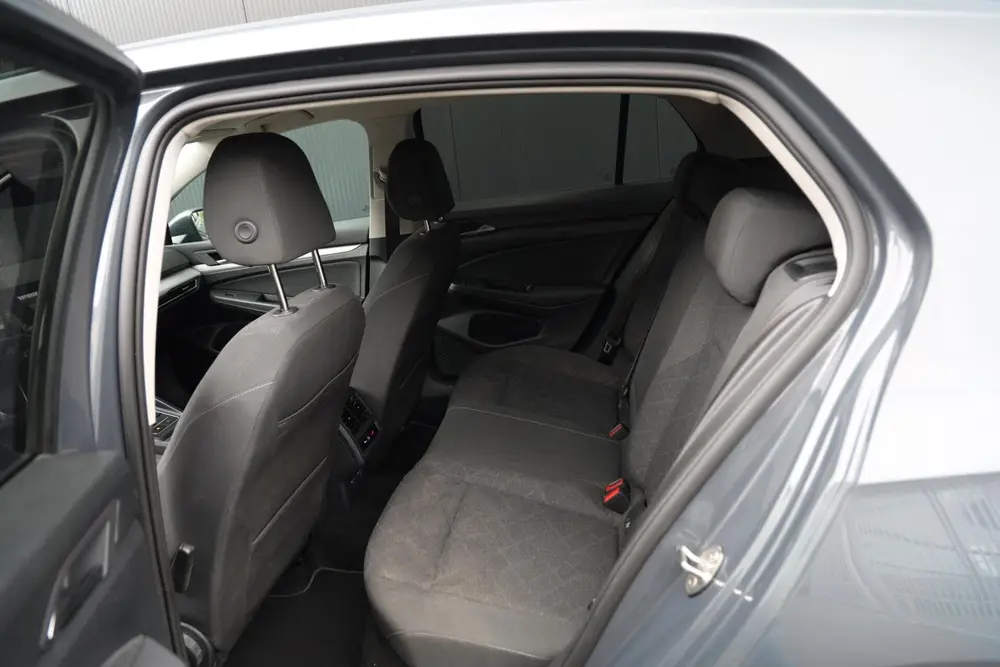 Volkswagen Golf 1.0 TSI 110pk Life Camera Stoel/Stuur verwar uit 2022, foto 6