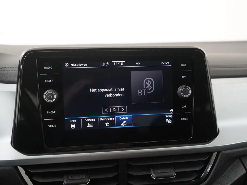 Volkswagen T-Roc 1.5 TSI Life | Camera | Navi | ACC | CarPla uit 2023, foto 14