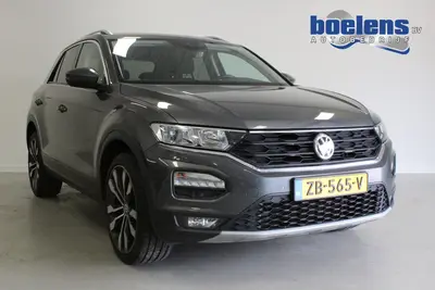 Volkswagen T-Roc 1.5 TSI Style | 19'LMV | ACC | PDC-V/A | CL uit 2019
