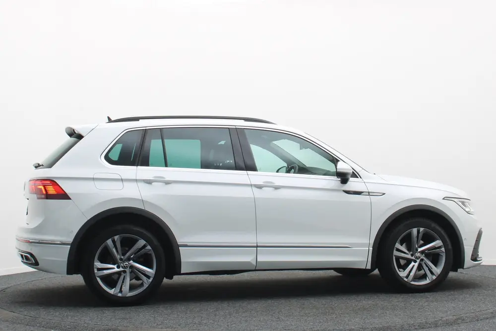 Volkswagen Tiguan 1.5 TSI R-Line Business+ Camera, Apple Car uit 2020, foto 8