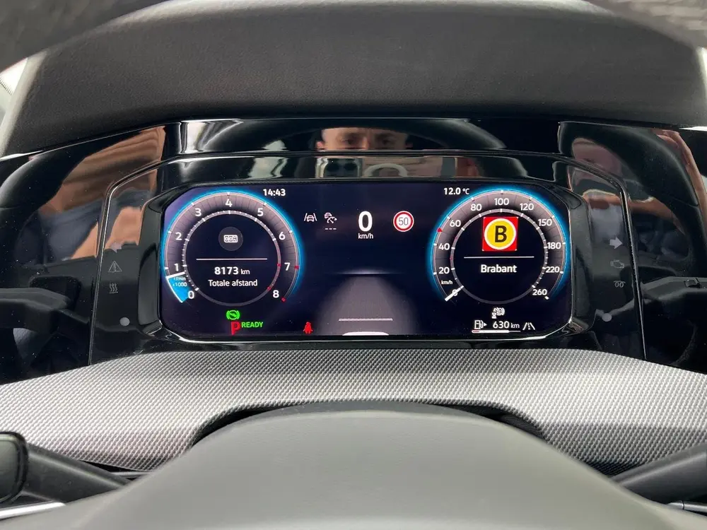 Volkswagen Golf 1.5 eTSI | R-Line | Facelift model | Camera uit 2025, foto 12