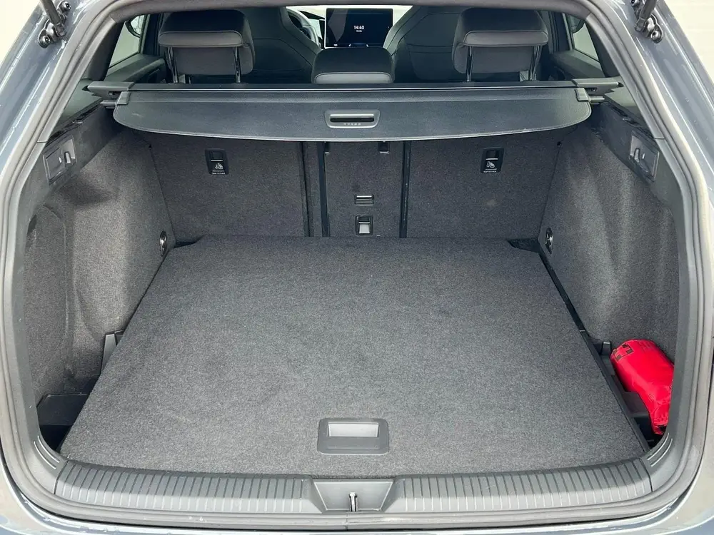 Volkswagen Golf 1.5 eTSI | R-Line | Facelift model | Camera uit 2025, foto 19