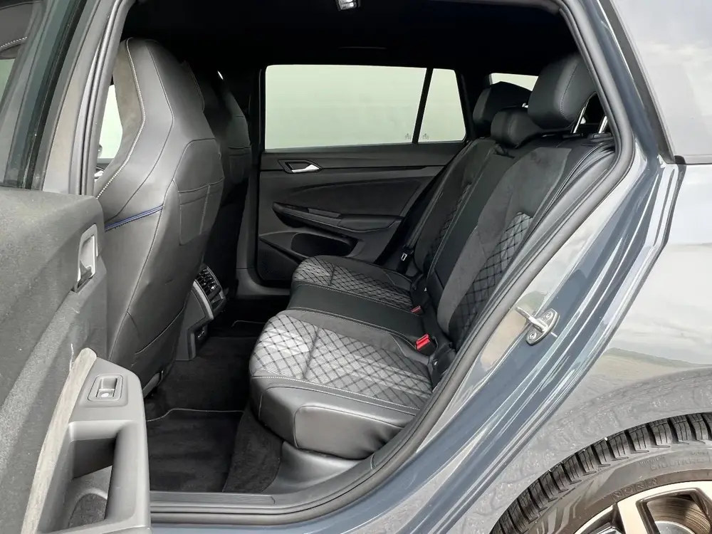 Volkswagen Golf 1.5 eTSI | R-Line | Facelift model | Camera uit 2025, foto 5