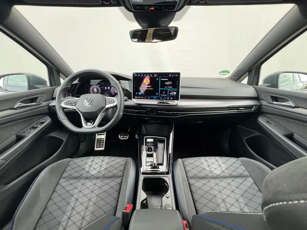 Volkswagen Golf 1.5 eTSI | R-Line | Facelift model | Camera uit 2025, foto 6