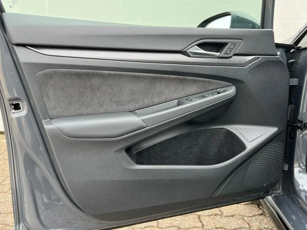 Volkswagen Golf 1.5 eTSI | R-Line | Facelift model | Camera uit 2025, foto 7