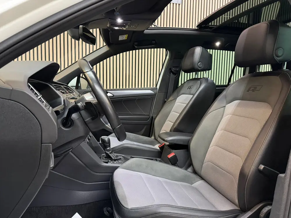 Volkswagen Tiguan 1.5 TSI 3x R-Line 2019 DSG LED PANO CAMERA uit 2019, foto 12