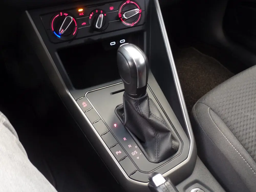Volkswagen Polo 1.0 TSI 5drs Comfortline Automaat, Navigatie uit 2021, foto 19