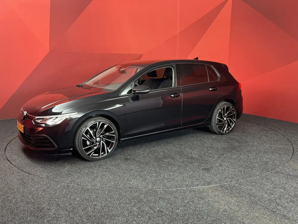 Volkswagen Golf 1.0 eTSI Life | Sfeerverlichting | Automaat uit 2021, foto 8