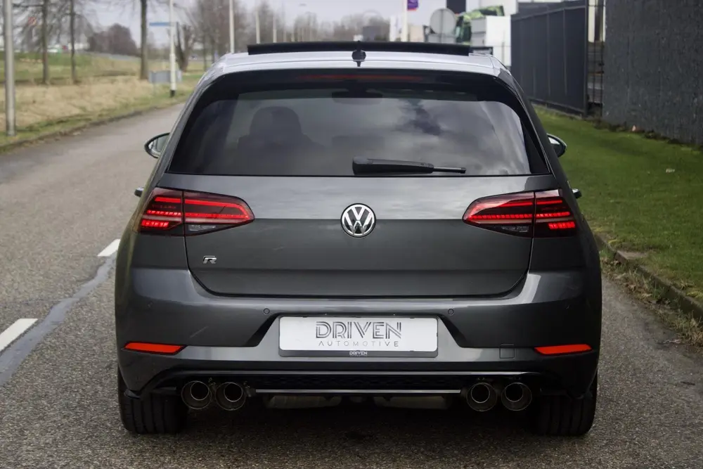 Volkswagen Golf 7.5 2.0 TSI R | Indium Grey - Pano - APR uit 2020, foto 15