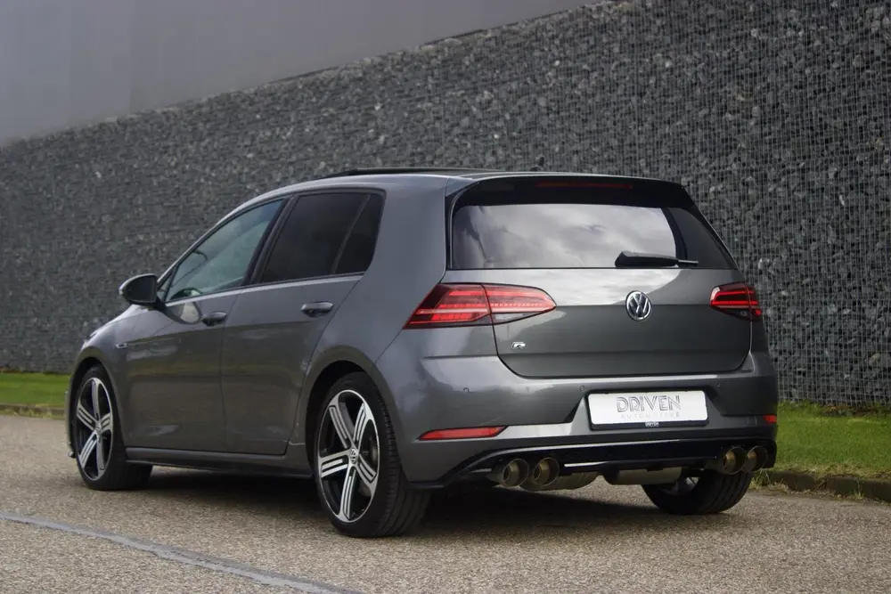 Volkswagen Golf 7.5 2.0 TSI R | Indium Grey - Pano - APR uit 2020, foto 3