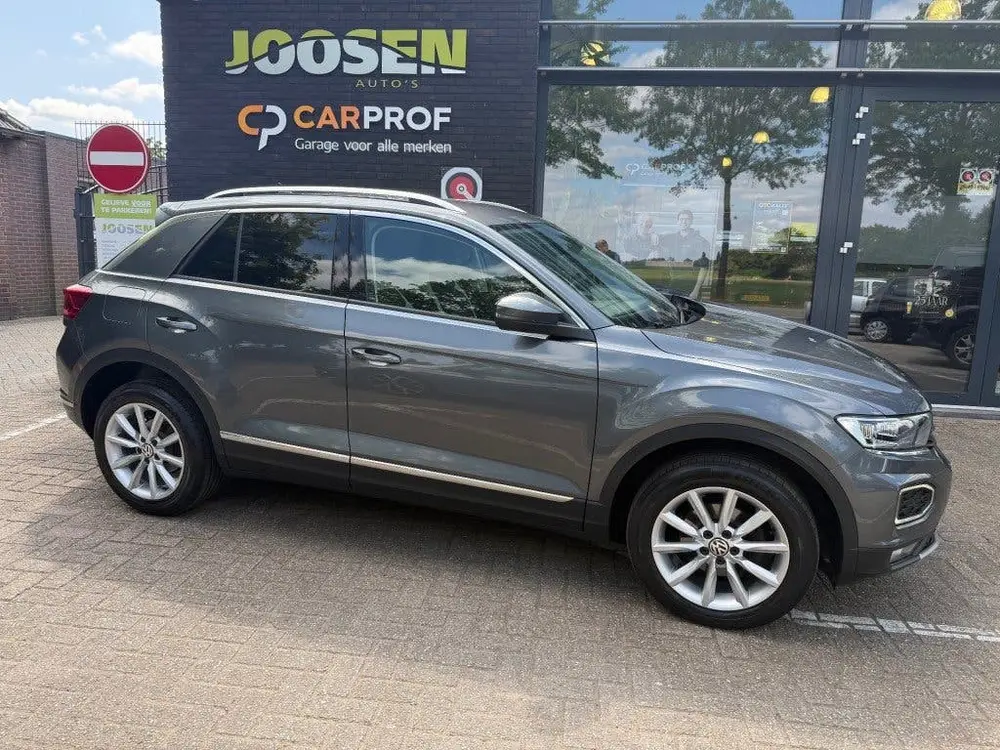 Volkswagen T-ROC 1.5 TSI SPORT BNSR uit 2021, foto 2
