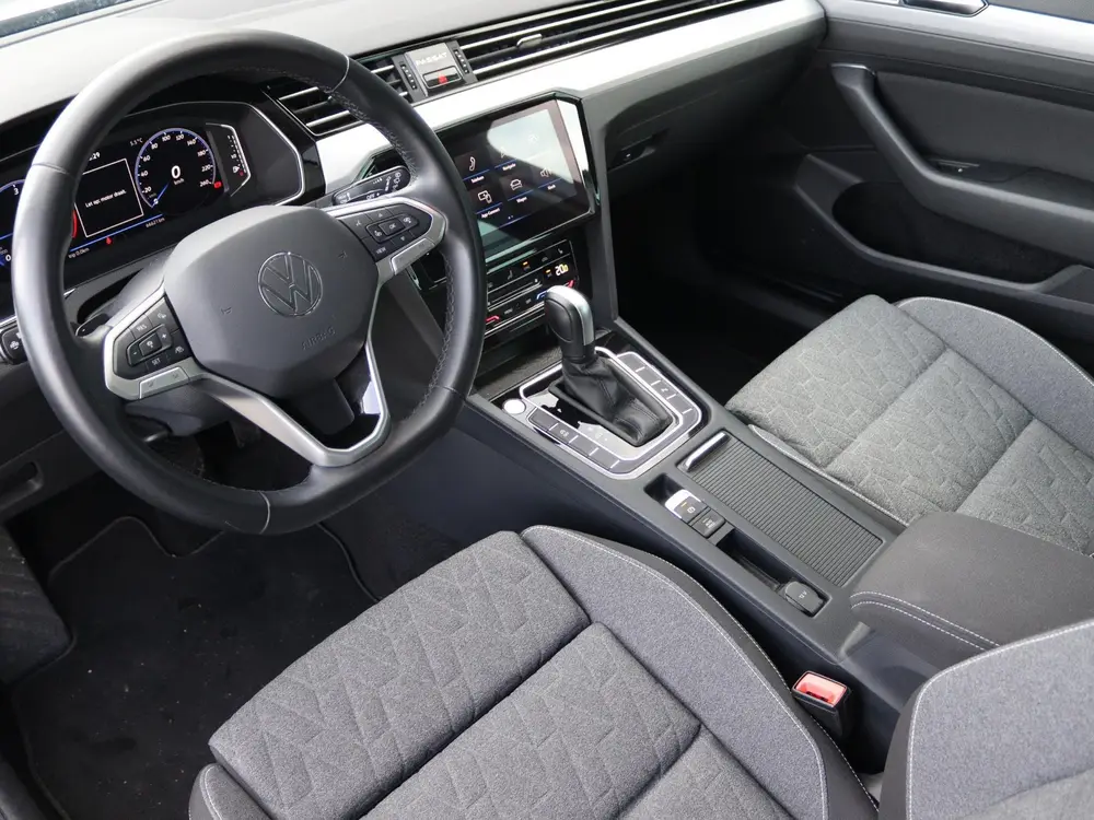 Volkswagen Passat Variant 2.0 TDI 150 pk DSG Business | Navi uit 2023, foto 15