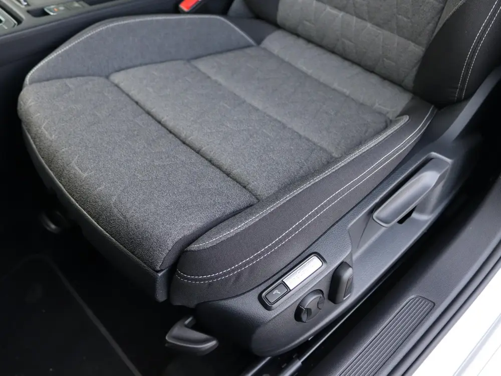 Volkswagen Passat Variant 2.0 TDI 150 pk DSG Business | Navi uit 2023, foto 17