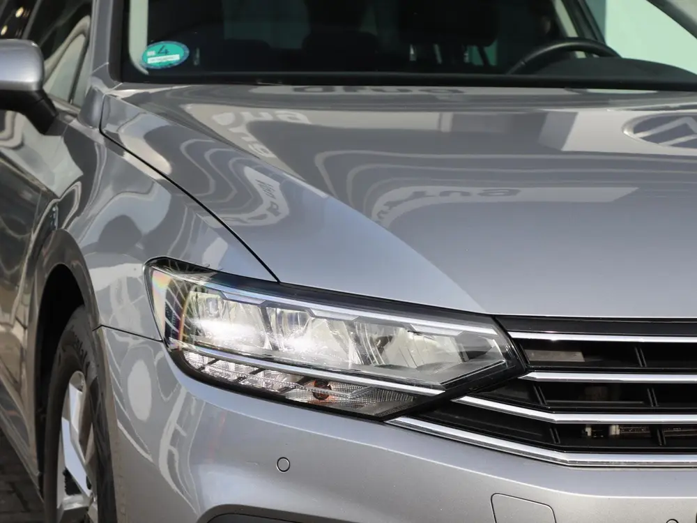 Volkswagen Passat Variant 2.0 TDI 150 pk DSG Business | Navi uit 2023, foto 5