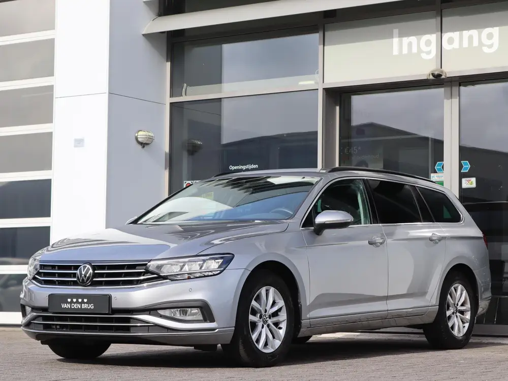 Volkswagen Passat Variant 2.0 TDI 150 pk DSG Business | Navi uit 2023, foto 6