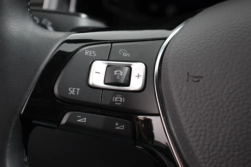 Volkswagen T-Roc 1.5 TSI Sport DSG Navigatie Adaptieve Cruis uit 2022, foto 16