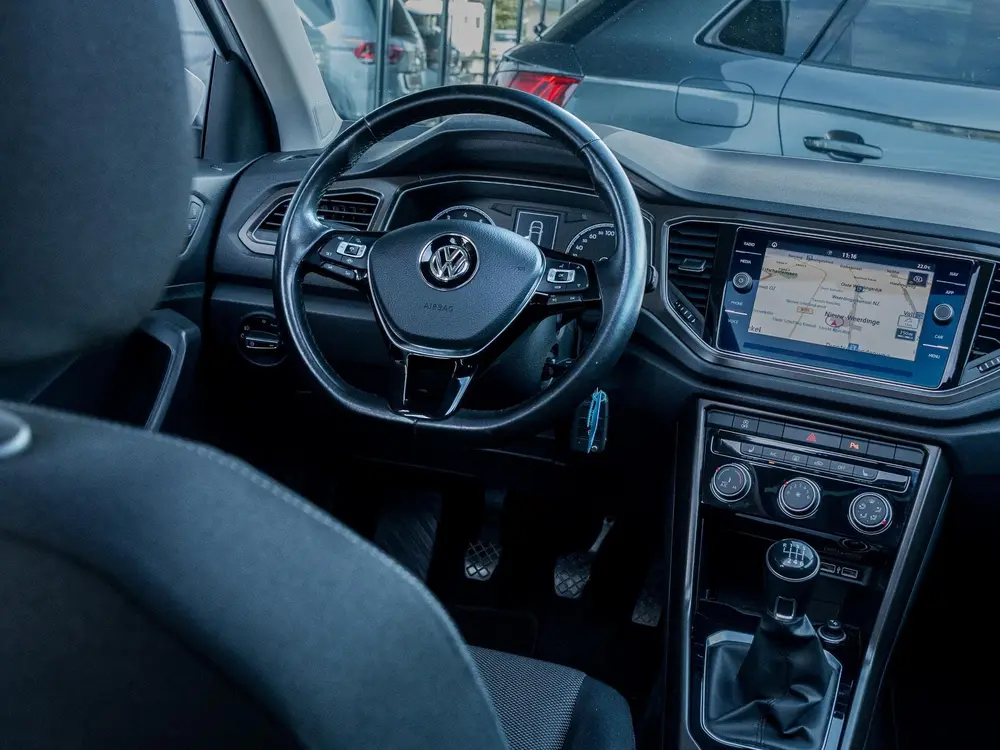Volkswagen T-Roc 1.5 TSI Style | Trekhaak | Panoramadak | Ad uit 2019, foto 2