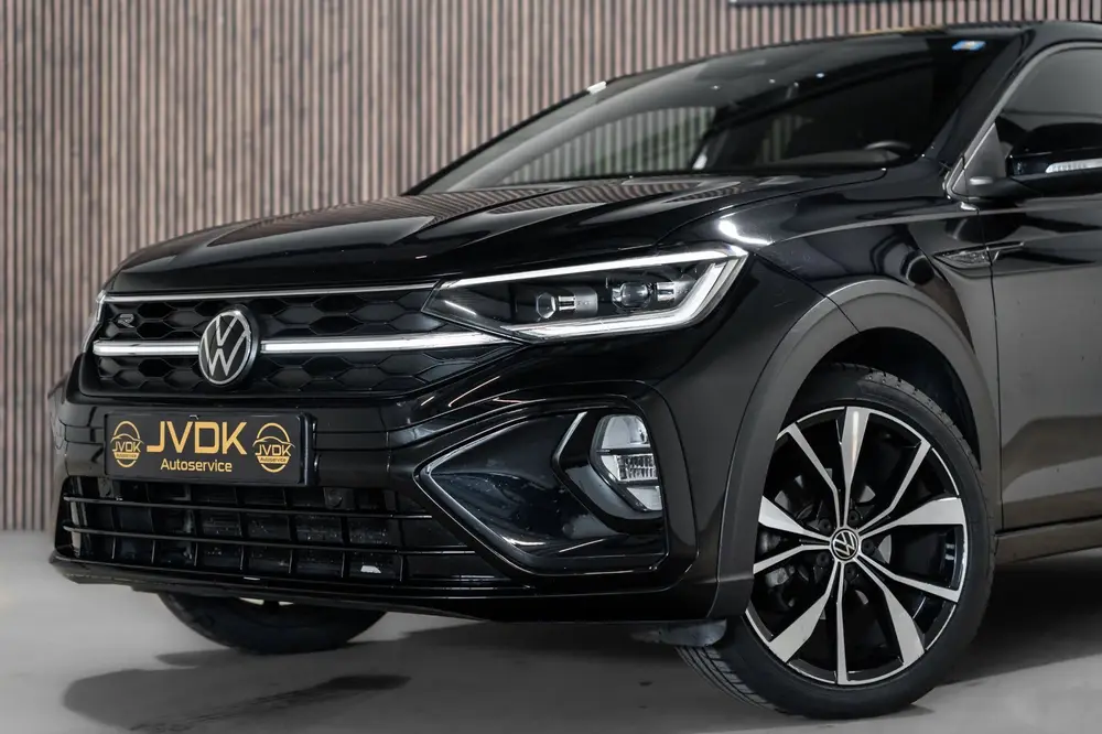 Volkswagen Taigo 1.5 TSI R-Line DSG PANO IQ CAMARA uit 2023, foto 2