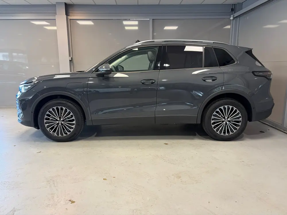 Volkswagen Tiguan 1.5 eHybrid Life Edition | PANODAK | 18"LM uit 2026, foto 3