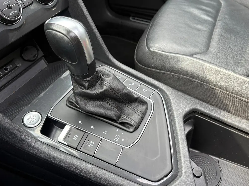 Volkswagen Tiguan Allspace 1.5 TSI PANO/19INCH-R-LINE/VIRTUA uit 2020, foto 8