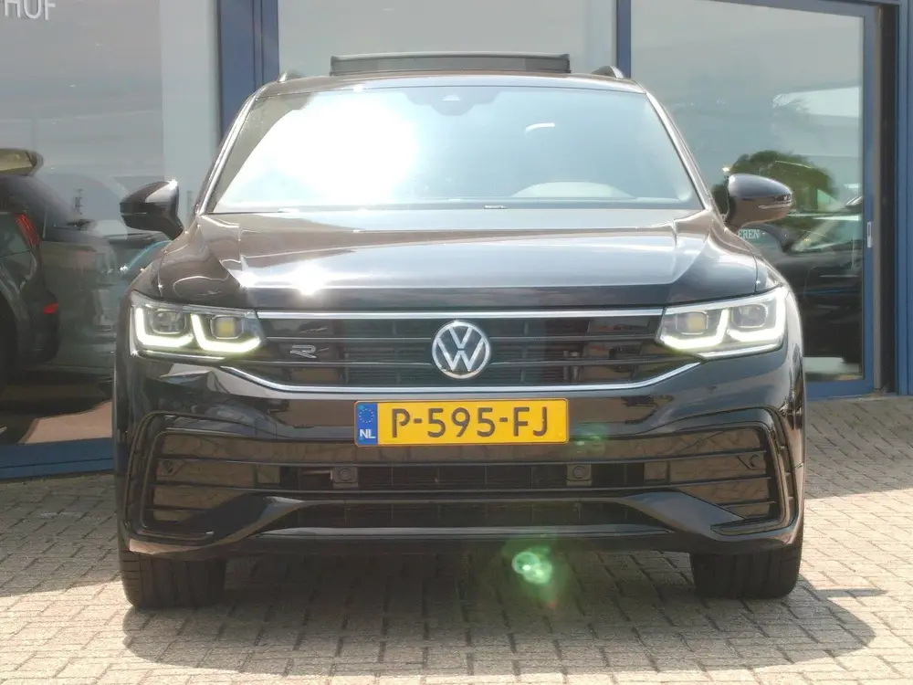 Volkswagen Tiguan 1.5 TSI R-Line Business+ Automaat / Schuif uit 2022, foto 2