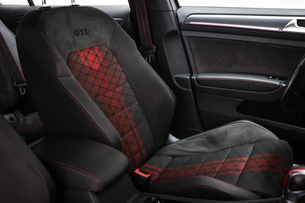 Volkswagen Golf 2.0 TSI GTI TCR | AKRAPOVIC | VIRTUAL COCKPI uit 2019, foto 10