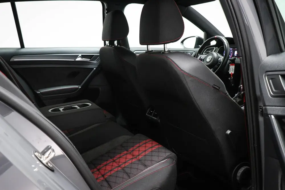 Volkswagen Golf 2.0 TSI GTI TCR | AKRAPOVIC | VIRTUAL COCKPI uit 2019, foto 12