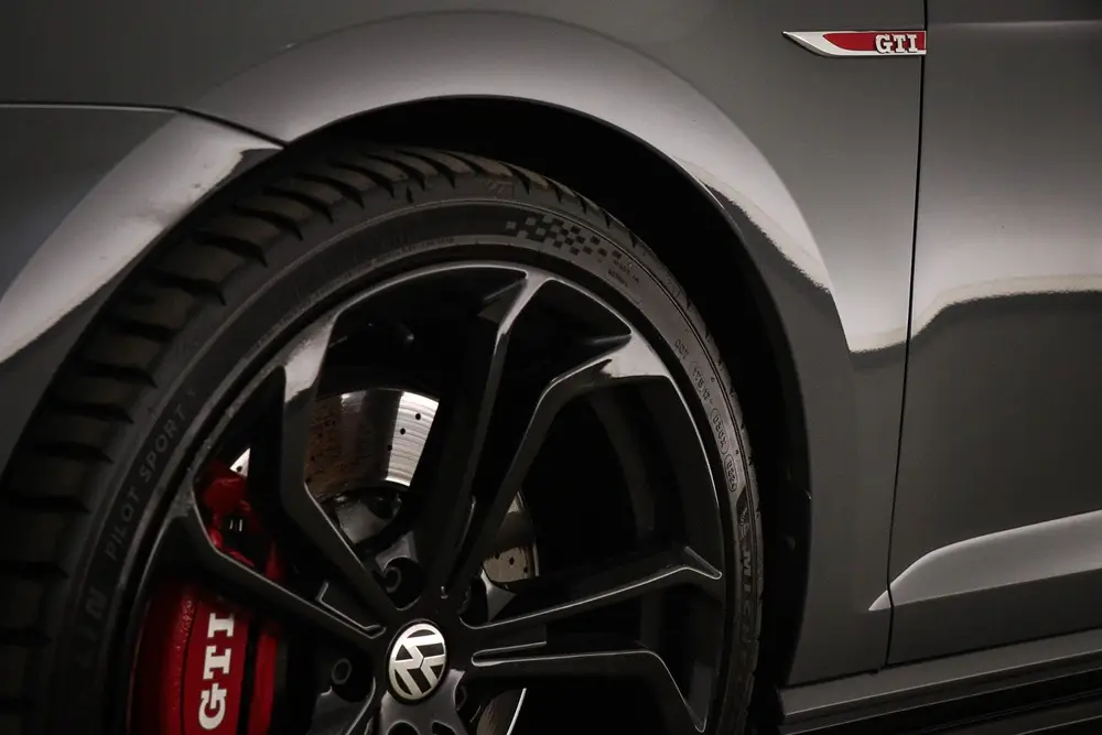 Volkswagen Golf 2.0 TSI GTI TCR | AKRAPOVIC | VIRTUAL COCKPI uit 2019, foto 18